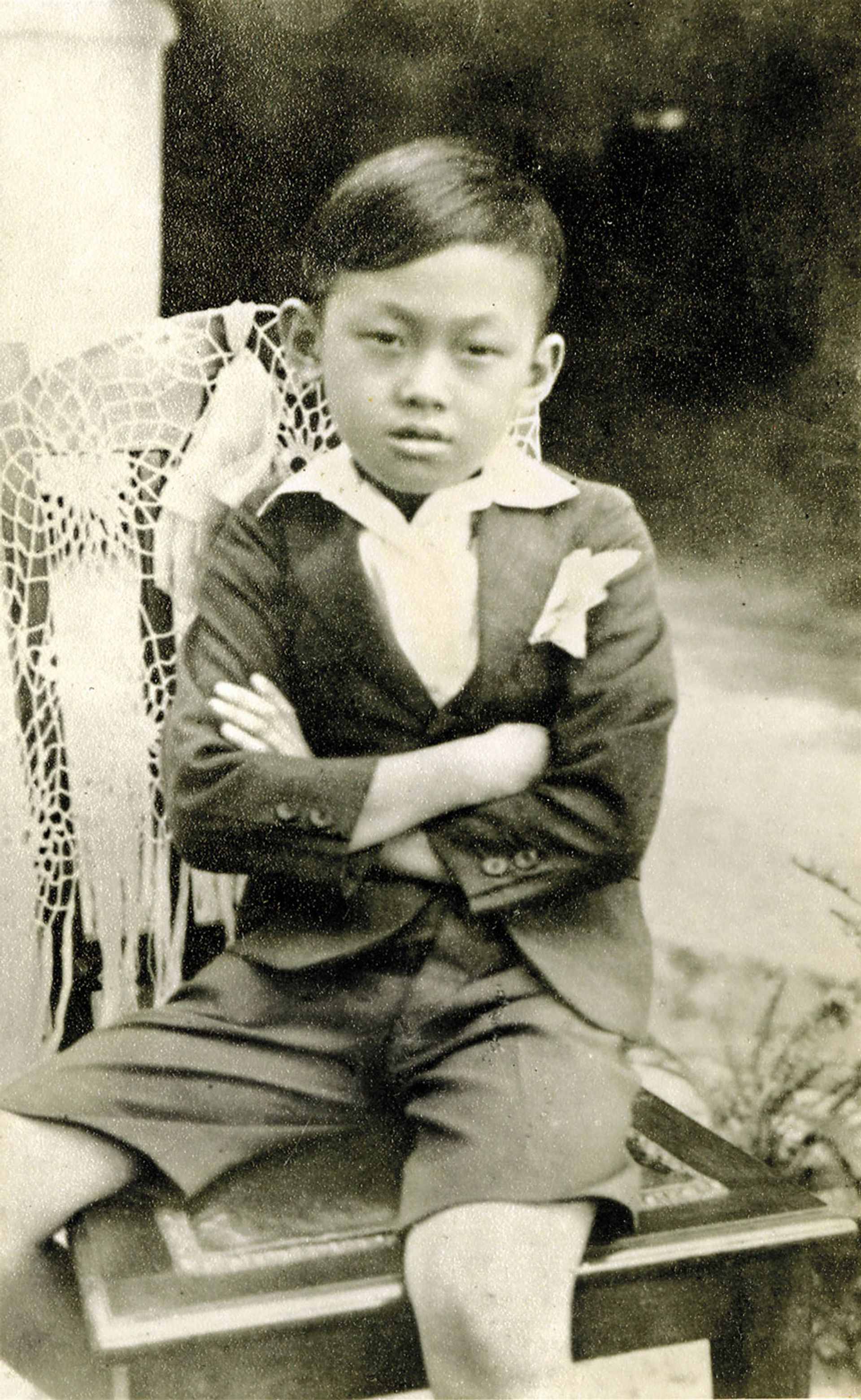 Lee Kuan Yew was named “Harry” by his Anglophile grandfather Hoon Leong, who himself dressed in Western suits and enjoyed a good Dutch-style steak, sprinkled with nutmeg. Source: Lee Kuan Yew