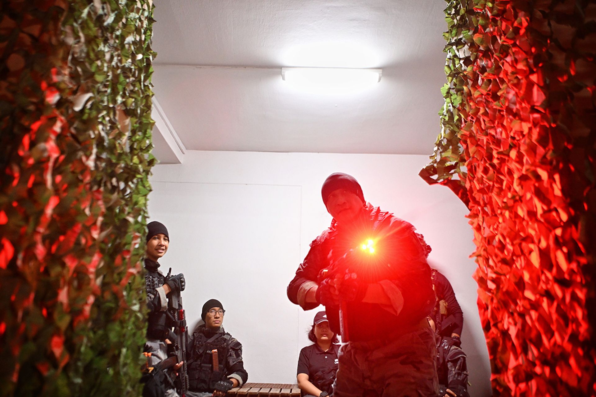 Mr Mohd Munir’s hands-on demonstration ensures everyone understands the strategies before they start the gameplay.