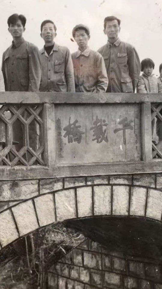 Mr Lee visited his ancestral village with a 1982 photo of a bridge that his grandfather had donated to build.