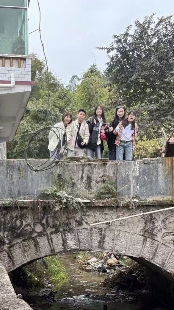 He not only found the bridge but also a distant aunt who was still living there. “I was so lucky,” he said.
